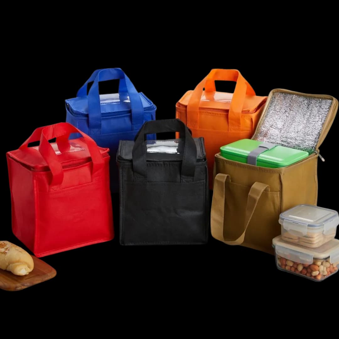 Bolsa térmica feita em tnt com bolso frontal – 7 litros